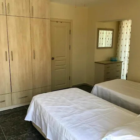 Artemisia Villa