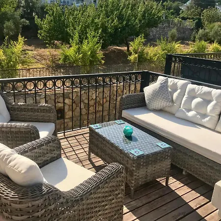 Artemisia Villa